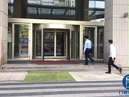 塔樓進出口凱必盛旋轉門大保養服務案例