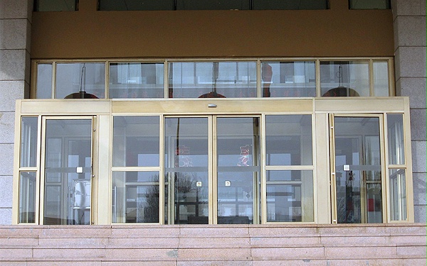 自動(dòng)平滑門主控單元與機(jī)械部件故障維修排除方法