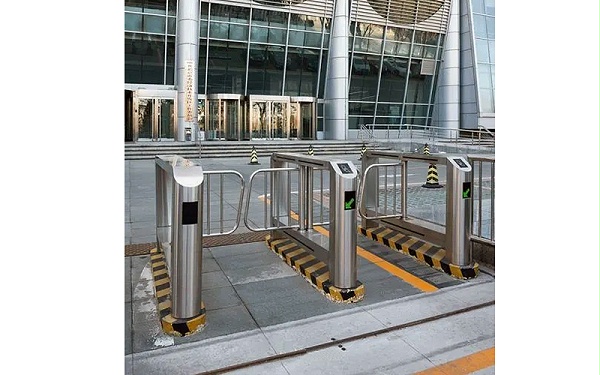 戶外與室內閘機保養差異及要點