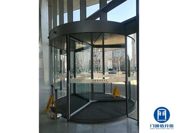 蓋澤三翼自動旋轉(zhuǎn)門主控箱升級改造服務案例