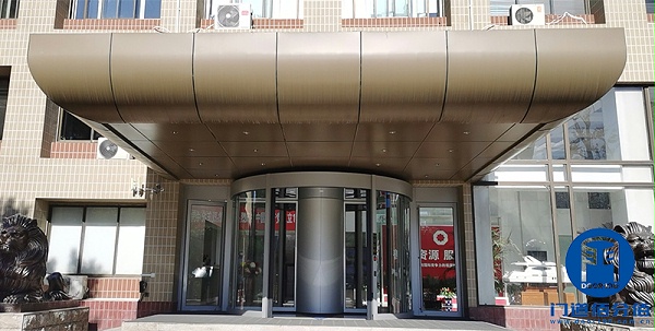 中國建材集團旗下大廈兩翼自動環柱旋轉門工程案例