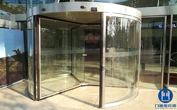 北京軟件園卡巴自動(dòng)三翼旋轉(zhuǎn)門保養(yǎng)服務(wù)案例