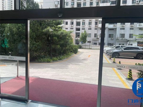 巡視檢查，保障使用：松下自動玻璃門巡查項目