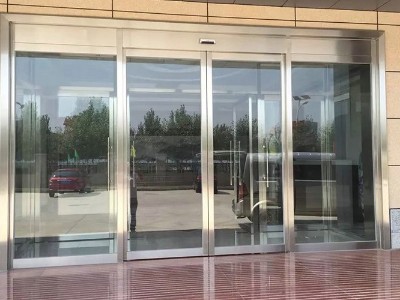 適用于各種門型不銹鋼型材的正確清潔保養方法