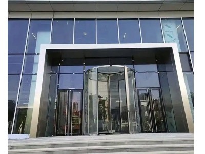 寒冬來襲，旋轉門配件保養不容忽視