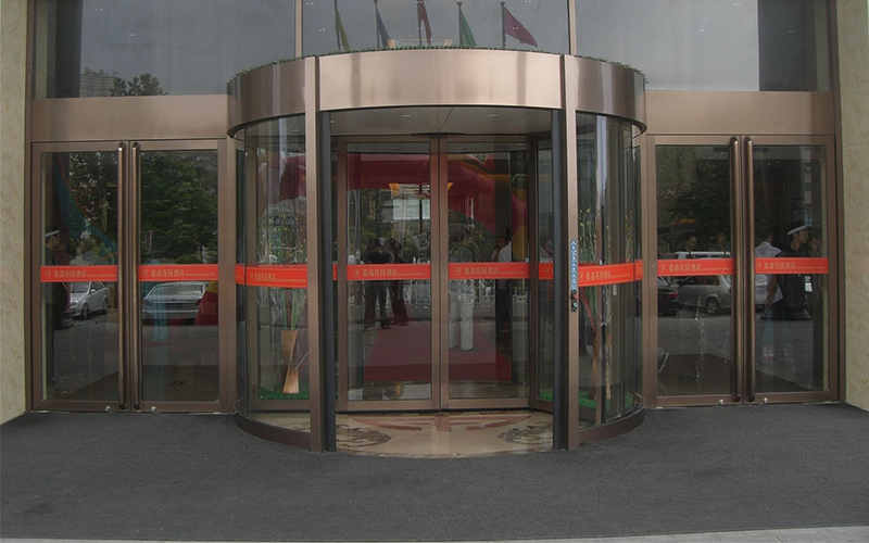 兩翼自動旋轉門日常清潔保養指南