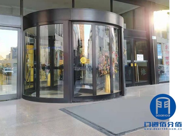 旋轉自動門巡檢案例-及時發現故障保障通行安全