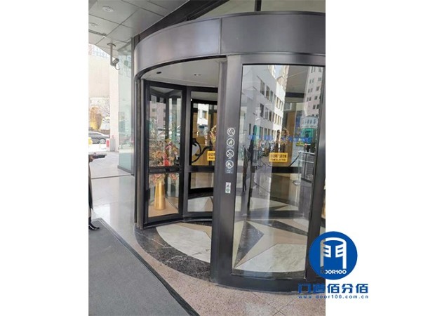 案例分享：大廈自動旋轉(zhuǎn)門保養(yǎng)服務