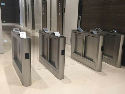 速通門維修公司教你正確區分速通門、防撞擺閘和普通擺閘