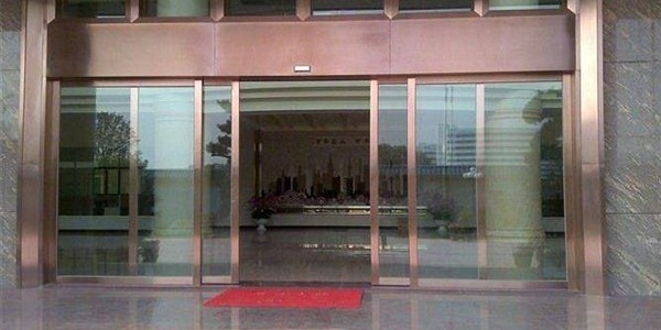 自動感應(yīng)門維修，通過工作原理為您解析自動門感應(yīng)故障維修方法