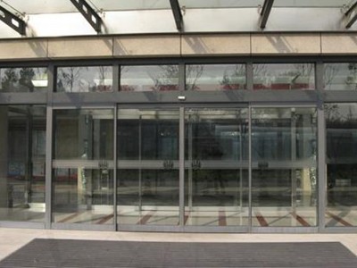 平移式感應門組成介紹